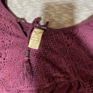 Faded Glory Burgundy lace top with tassel detail women 4X (26W-28W). SKU858